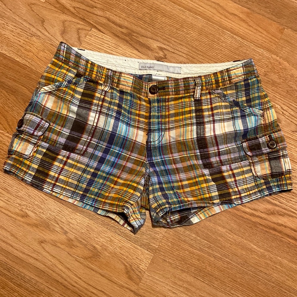 Old Navy shorts  SZ 8 Low Rise